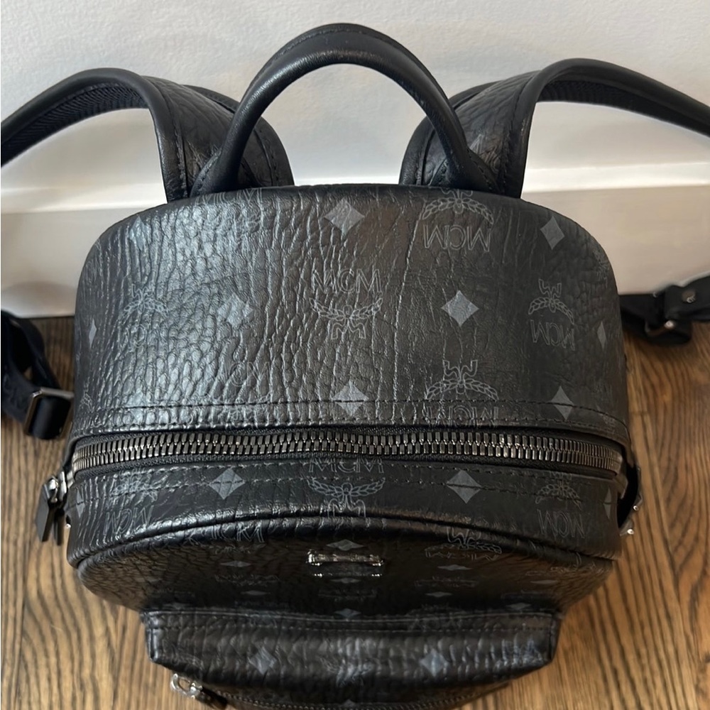 Authentic MCM Stark Side Studded Backpack in Visetos - Picture 5 of 13